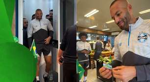 Após convocação inesperada, Weverton é recebido com aplausos, decoração e presente no Grêmio