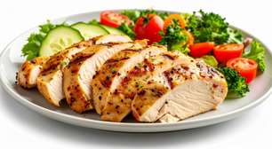 Veja como preparar um jantar leve e nutritivo para revigorar seu sono