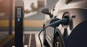Vaga liberada ou guincho: nova lei quer punir quem deixar carro elétrico parado após recarga