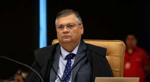 Dino determina que Câmara informe situação funcional e prazos de viagem de Mário Frias ao exterior