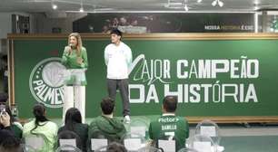 Gustavo Gómez ganha homenagem no Palmeiras por recorde de títulos