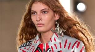 Anne Hathaway, Zendaya e mais famosas assistem ao desfile cruise da Louis Vuitton em NY; brasileiras marcam presença na passarela