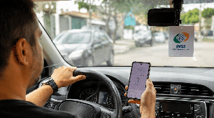 INSS explica como motoristas de aplicativo podem ter acesso a benefícios