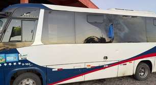 Ônibus de torcida do Sport é atacado após semifinal da Copa do Nordeste; veja as imagens