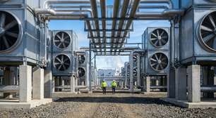 O exaustor colossal de 50 metros de altura erguido no Texas e na Escócia que aspira milhões de metros cúbicos de ar poluído e transforma o carbono gasoso em combustível sintético para aviões e caminhões