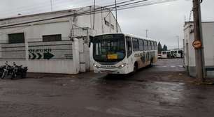 Funcionário morre prensado entre dois ônibus durante trabalho em garagem de empresa no RS