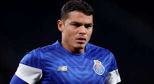 Livre no mercado, Thiago Silva vira alvo de gigante europeu