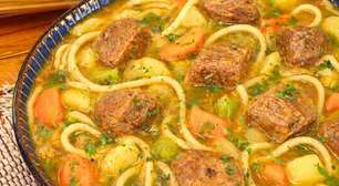 Sopa de carne com legumes: aprenda como fazer essa receita simples e deliciosa que rende muito