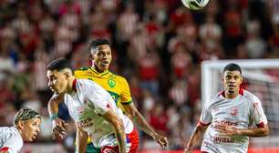 Náutico vence o Cuiabá e assume a liderança da Série B