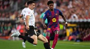 Lewandowski marca em despedida, mas Barcelona perde