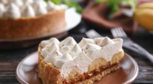 Quer banoffee sem gastar muito? Faça esse doce de banana na travessa