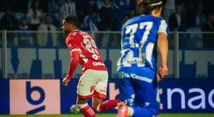 Ex-Vila Nova supera lesão, cala críticos e vira herói do Náutico na Série B