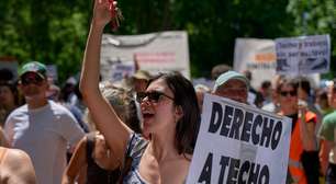 Milhares protestam em Madri, na Espanha, contra a escassez de moradias e o aumento dos aluguéis