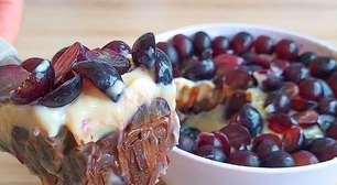Sobremesa da felicidade com uvas e um creme divino, que vai deixar o seu dia mais gostoso