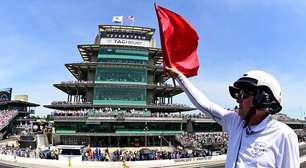 Indy 500: Direção de prova interrompe corrida com bandeira vermelha