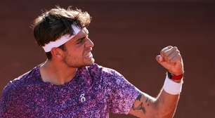Tenista italiano Cobolli vence compatriota e avança em Roland Garros