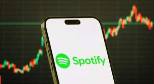 Spotify proíbe podcasts gerados por IA que imitem outros criadores e lança selo de verificação