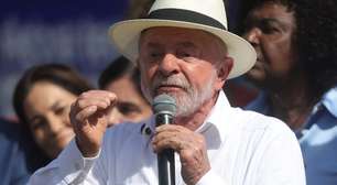Lula faz 1ª sessão de radioterapia após retirada de câncer no couro cabeludo