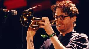 Após 17 anos, Beirut brilha no C6 Fest com 'O leãozinho'