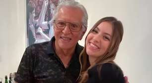 'Mais uma etapa concluída nessa batalha': aos 25 anos, neta de Carlos Alberto de Nóbrega entra em remissão do câncer e faz cirurgia de 8 horas em São Paulo