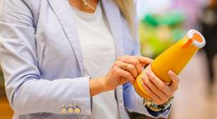 Como tirar cola de pote de vidro sem esforço e reaproveitar os recipientes