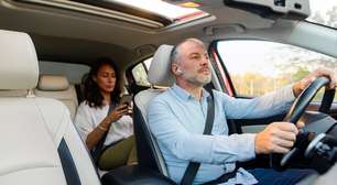 O que significa não gostar de conversar com motoristas de aplicativo, segundo a psicologia