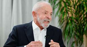 Lula faz 1ª sessão de radioterapia após retirada de câncer no couro cabeludo