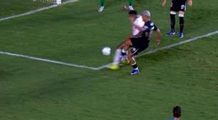 'Não toca na bola': Ouça áudio do VAR de pênalti em Vasco x Bragantino
