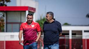 Guto Ferreira perde paciência e Vila Nova define prioridade no mercado