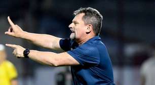 Chapecoense demite o técnico Fábio Matias