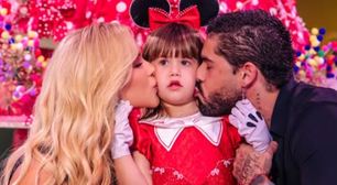 Virginia e Zé Felipe chegam juntos à festa de Maria Alice e famosos reagem: 'Pode shippar?'