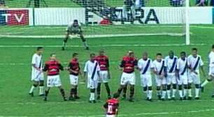 Gol de Petkovic pelo Flamengo na final do Carioca de 2001 completa 25 anos