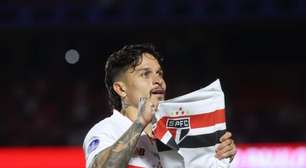 Artur: "Espero ter muitos anos com a camisa do São Paulo"