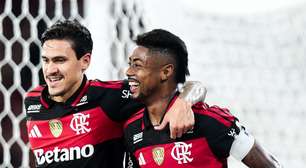 Flamengo vence com gols no final e mira liderança geral da Libertadores