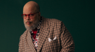 Ed Motta pede desculpas aos nordestinos e canta música do paraibano Cassiano