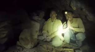 Cinco das sete pessoas são encontradas com vida em caverna no Laos
