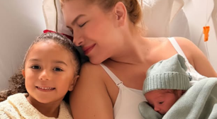 Horas após dar à luz, Lore Improta mostra encontro dos filhos e faz comparação