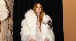 Marina Ruy Barbosa apresenta 'Antártida' com smoking, casaco peludo e look boho chic de alta-costura