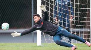 Athletico-PR surpreende torcida com cirurgia de Mycael: "Lesão no"