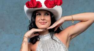Ana Castela exibe caminhonete de luxo nas redes