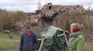 Casal compra vila abandonada há 50 anos na Espanha para criar ecovila autossuficiente