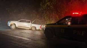 Motorista de 31 anos morre após caminhonete sair da pista na BR-392 em Porto Xavier