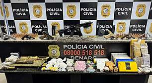 Megaapreensão de armas e fuzil desarticula depósito de facção criminosa na Região Metropolitana