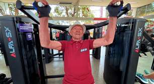 Idoso de 102 anos treina quase todo dia e atribui longevidade à exercício