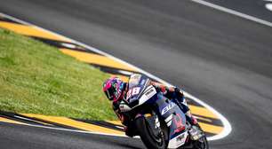 Moto2: Izan Guevara lidera TL2 do GP da Itália com recorde em Mugello