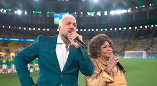 'Era melhor deixar o samba morrer': Alcione e Belo cantam Hino Nacional antes de jogo do Brasil e web detona performances. 'Vexame'
