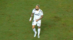 Gabigol é expulso por gesto obsceno após marcar contra o Vitória pelo Brasileirão