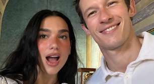 Dua Lipa se casa com Callum Turner; festa na Itália terá três dias e famosos