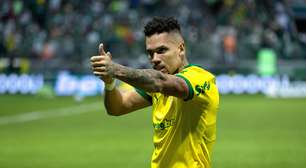 Expulsão, gol de Paulinho, anulação polêmica e pênalti perdido: Palmeiras bate Chape em jogo tenso