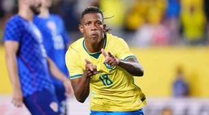Após gol pela Seleção Brasileira, situação de Danilo é colocada à mesa do Botafogo